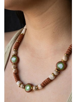 Serenite Collection Suolo Toprak Yeşil Kolye