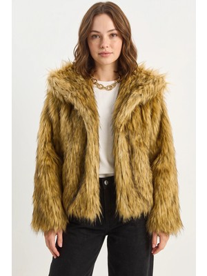 Efnaz Style Kadın Geniş Yakalı Astarlı Kısa Suni Kürk Camel Siyah Ceket