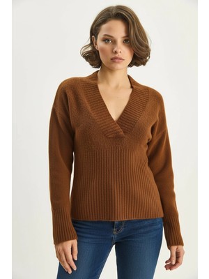 Efnaz Style Kadın V Yaka Bel Oturtmalı Fitilli Triko Camel Kazak
