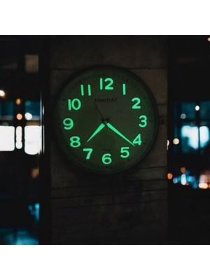 Empressco Fosforlu Kabartma Rakam Küçük Çocuk Odası Yeşil Duvar Saati Çap 22 cm