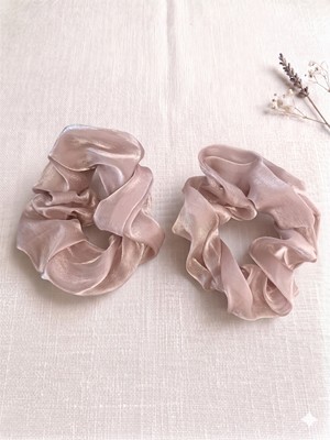 Glowilla Kadın Lüks Organze Scrunchie Saç Tokası - Parlak Tül Lastikli Topuz Tokası 11CM Simit Toka