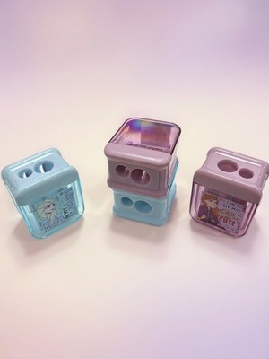 Cg Kids Elsa Frozen Çift Bıçak Ağızlı Kalemtraş Süper Kalite Hazneli 2 Renk Ister 1 Adet Ister 2 Adet Ister 3 Adet Alabilirsiniz