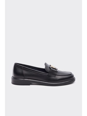 Derinet Metal Tokalı Hakiki Deri Kadın Loafer