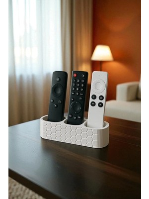 Filkorium3D 3 Bölmeli Modern Kumanda Düzenleyici Stand – Şık ve Pratik Organizer
