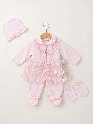 Kardeşler Bebe Dantelli Patikli Tulum Seti (Bere & Eldivenli)