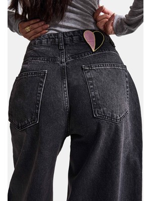 It's Basic Kadın Koyu Füme 2W6-1 Barrel Fit Kalp Jakron Detaylı Denim Jean