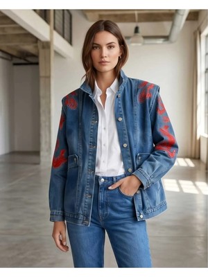 İTHAL Kadın Antrasit Yıkamalı Ejderha Nakışlı Oversize Jean Ceket