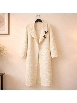 DARKWIN Krem Kapitone Dokulu Kelebek Detaylı Uzun Ceket