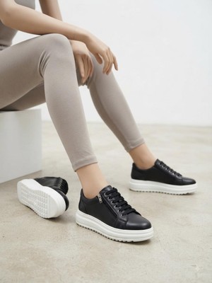 Zenora Cilt Siyah-Beyaz Tabanlı Kadın Sneaker