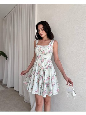 Klex Kare Yaka Çiçek Desenli Pileli Mini Elbise 5095 Yeşil - M