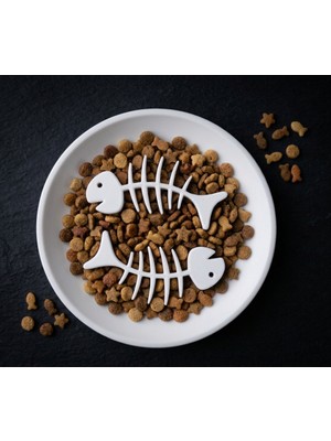 Balık Kılçığı Temalı Kedi Yavaş Yeme Kabı (Slow Feeder) - Beyaz