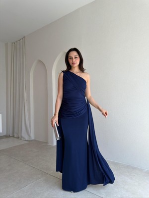 Klex Tek Omuz Drapeli Pelerin Detaylı Uzun Abiye Elbise 6116 Lacivert - Xl