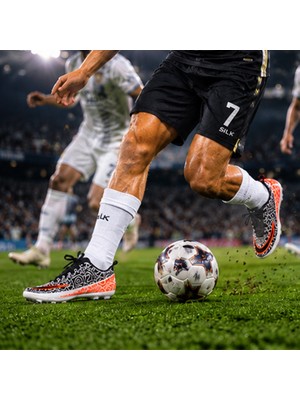 Futbol Kramponu 36-44 Numara Şık Tasarım, Dikkat Çeken Renk Seçenekleri