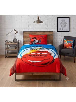 Taç Lisanslı Disney Cars Mcqueen ( 120 x 200 cm Lastikli Çarşaflı ) Tek Kişilik Nevresim Takımı