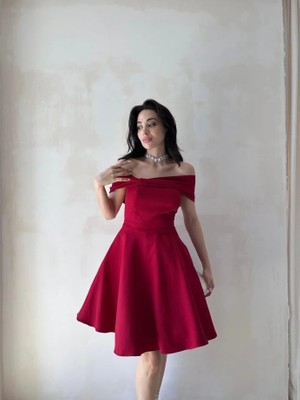 Klex Madonna Yaka Fiyonk Detaylı Kloş Mini Elbise 5032 Bordo - M