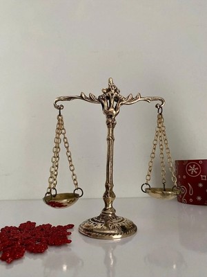 St. Morritz Pirinç Adalet Terazisi Ofis Dekoru Avukat Si