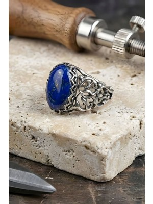 Takıdepo Selçuklu Motifli El Işi Lapis Lazuli Taşlı Gümüş Yüzük