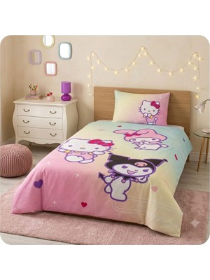 Taç Lisanslı Hello Kitty & Friends ( 120 x 200 cm Lastikli Çarşaflı ) Tek Kişilik Nevresim Takımı