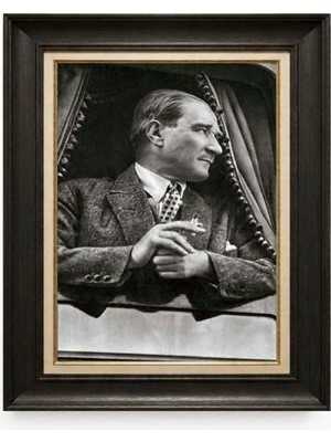 Tablore Siyah Varaklı Paspartulu Çerçeveli Atatürk Tablo A327