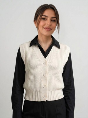 Bulut Teks Ekru Kadın Triko Yelek –suveter Model Esnek Kışlık Kısa Model, Şık ve Modern Duruş