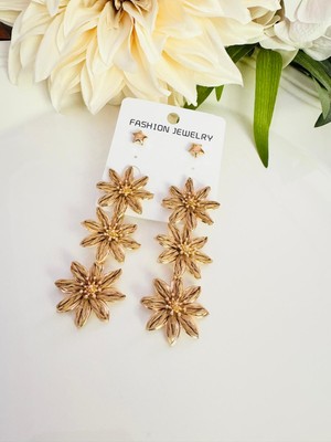 Devi Fashion Hasır Çiçek (7 Cm) ve Kombin Yıldız 2’li Küpe Seti