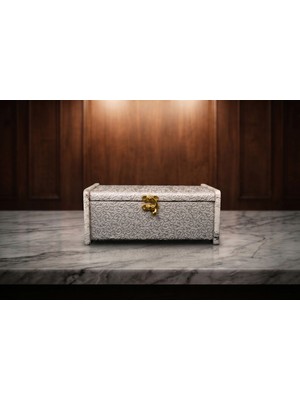 VM Tasarım Ahşap Dekoratif Takı ve Mücevher Kutusu - Özel Işlemeli Kilitli Sandık (16X11X6.5 Cm)