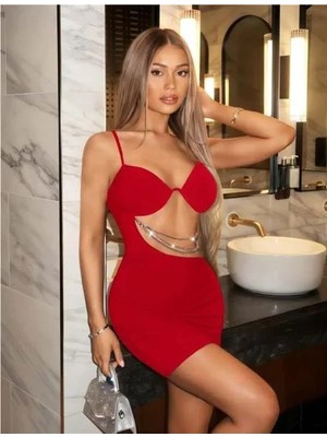 Ang Butik Zincir Detaylı Göğüs Dekolteli Kırmızı Mini Club Elbisesi