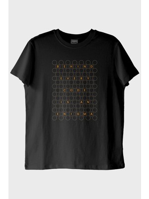 lofux Behind Every Code is an Enigma Baskılı Siyah Tişört