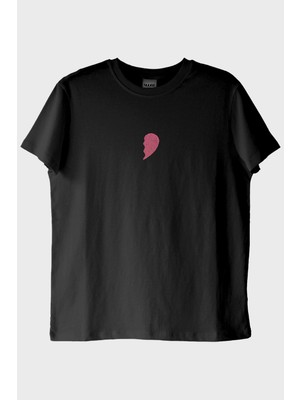 Lofux Pembe Yarım Kalp Desenli Siyah T-Shirt - Sevgililer Günü Hediyesi