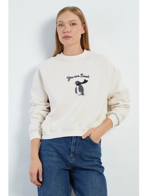 FullaModa 3 Iplik Penguen Nakışlı Crop Sweatshirt