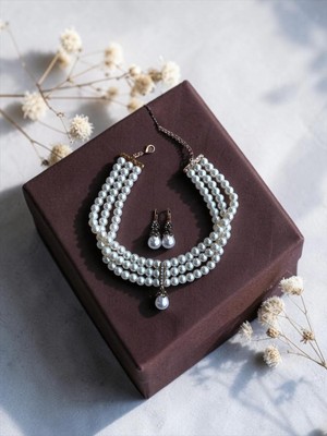 Fayra Accessories Kristal Taşlı Üç Sıra Inci Tasma Kolye ve Inci Küpe Seti