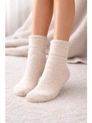 Emre Socks 1 Çift Kadın Peluş Patik Çorap Bej – Yumuşak, Şık Görünümlü ve Sıcak Tutan