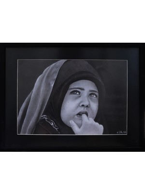 Muguetarts %100 El Emeği Hilal Özateş Sessiz Dualar Karakalem Çalışması 56X42 Çerçeveli