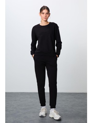 Odea Siyah Kompakt Pamuklu Kalın Pürüzsüz Dokulu O Yaka Oversize Fit Kadın Eşofman Takım - 95341