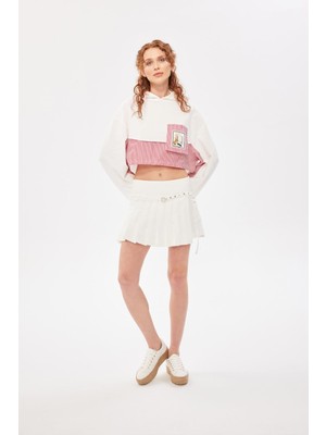 Odea Kadın Kapüşonlu Uzun Kollu Crop Boy Günlük Kırmızı Beyaz Sweatshirt 124Y07007106-KIRMIZI