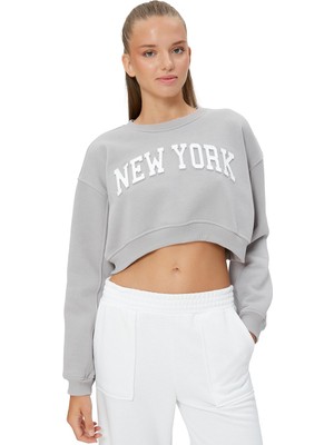 Odea Koton Crop Sweatshirt Slogan Baskılı Rahat Kesim Uzun Kollu