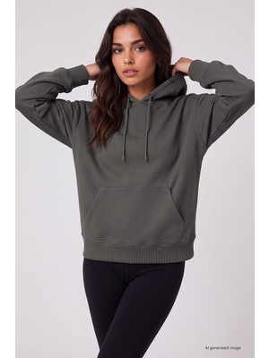 Tommy Life Haki Standart Kapüşonlu Kanguru Cepli Basic Kadın Sweatshirt - 97321