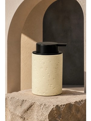 Klarhaus Terra Stoneware Traverten Dokulu Siyah Pompalı Dekoratif Sıvı Sabunluk 500 ml , 13 x 7.5 cm