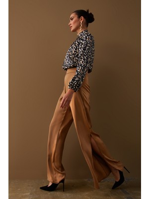 Sateen Yırtmaç Detaylı Saten Pantolon - Camel