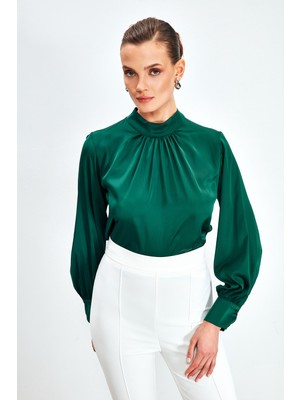 Sateen Yaka Detaylı Saten Bluz - Zümrüt