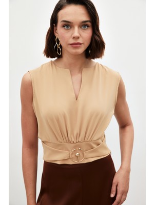 Sateen Toka Detaylı Kolsuz Bluz - Camel