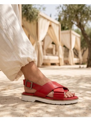 Futsi Shoes Corle Kırmızı Hakiki Deri Çapraz Bantlı Kadın Sandalet Ayakkabı