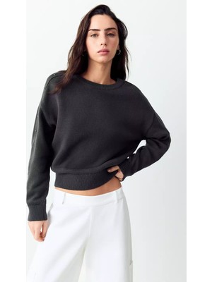 Mango Yıldızlı Zımbalı Oversize Kazak
