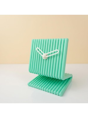 Aesco Haymalab Dekoratif Masa Saati Turkuaz - Sessiz Analog Tıklamayan, Modern Minimalist, Ofis Çalışma Masası ve Yatak Odası Başucu Saati, 9X11 cm Küçük, Pille Çalışan