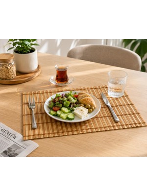 Aesco Bambu Amerikan Servis Sofra Altlığı Doğal Görünümlü Rulo Tasarım 43 x 30 cm 2 mm Kalınlık Masa ve Yemek Sunum Altlığı