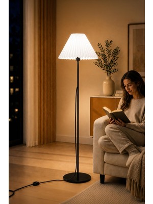 Aesco Metal Lambader Siyah 150 cm Tek Ayaklı Pileli Beyaz Modern Kumaş Başlık LAM08
