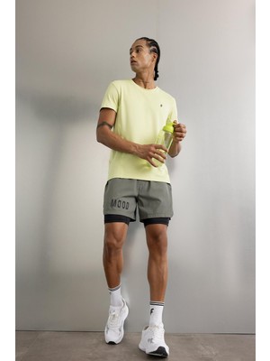 Aesco Defacto Slim Fit Dar Kesim Fermuarlı Telefon Cepli Sporcu Taytlı Şort Z2147AZ24AU