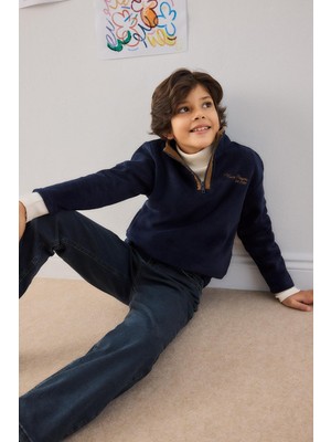 Aesco Defacto Yarım Balıkçı Yaka Fermuarlı Nakışlı Içi Yumuşak Tüylü Polar Sweatshirt Erkek Çocuk G3670A825CW