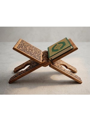 Die Grup Elar Wooden Ahşap Rahle - Selçuklu Motifli Oyma Kitap ve Kur'an-I Kerim Standı, Katlanabilir (45 cm Uzunluk, 18 cm Genişlik) – Kuran-I Kerim ve Büyük Boy Kitap Tutucu (45 Cm)