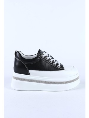 Guja Kadın Hakiki Deri Lastik Bağcıklı Gizli Topuk Dolgu Taban Taşlı Sneaker Siyah